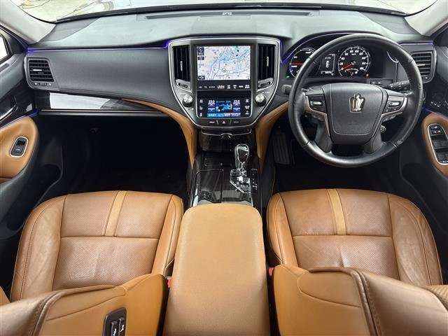 Toyota CROWN 2016 8389479-14