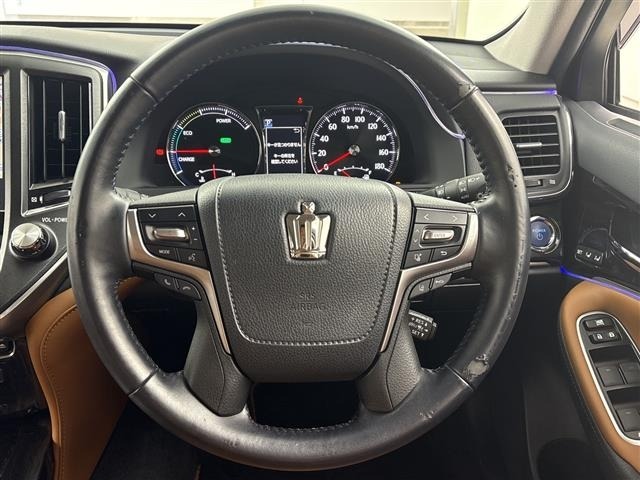 Toyota CROWN 2016 8389479-21