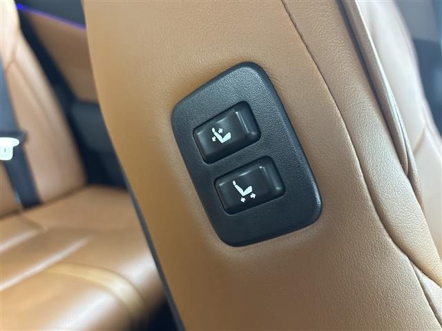 Toyota CROWN 2016 8389479-6
