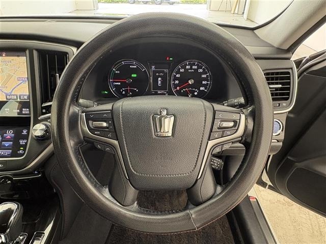 Toyota CROWN 2017 8389583-1