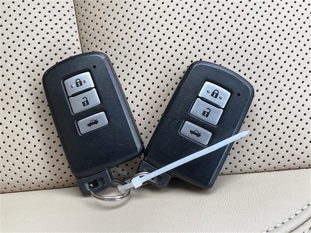 Toyota CROWN 2017 8390985-7