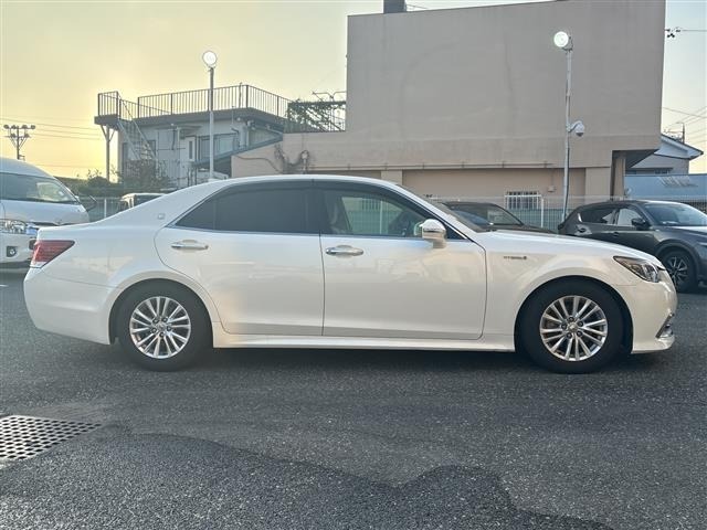 Toyota CROWN 2015 8391302-3