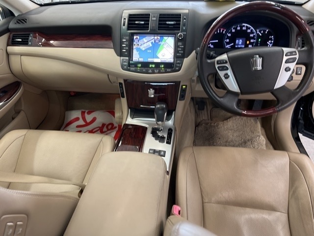 Toyota CROWN 2011 8391756-5