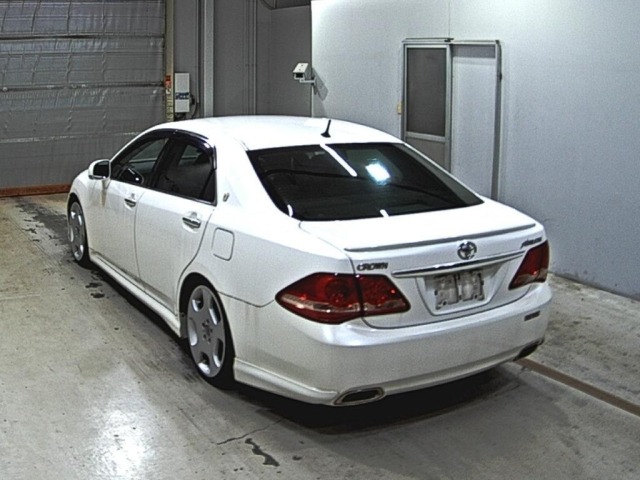 Toyota CROWN 2009 8392275-1