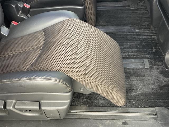 Nissan ELGRAND 2012 8417746-2