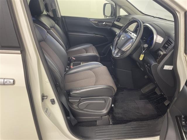 Nissan ELGRAND 2012 8417746-3