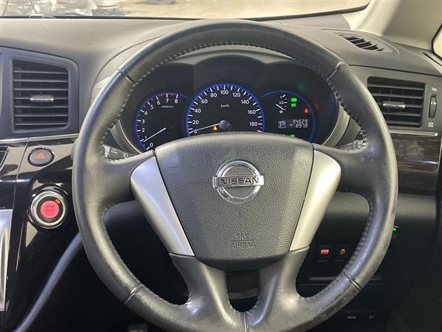 Nissan ELGRAND 2012 8417746-6