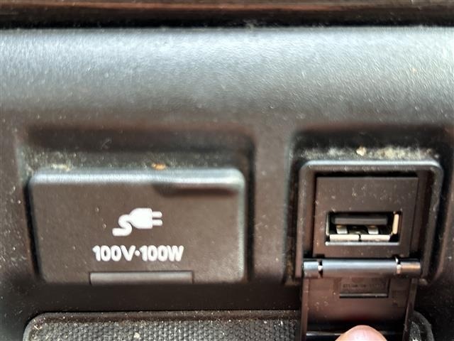 Nissan ELGRAND 2012 8417747-11