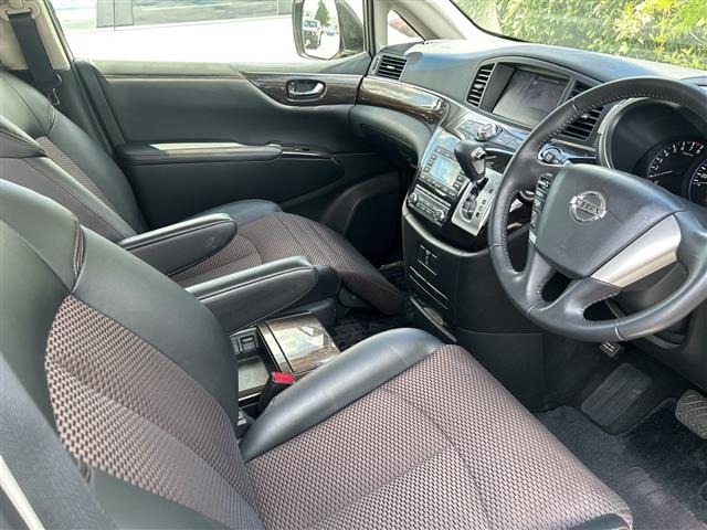 Nissan ELGRAND 2012 8417747-4