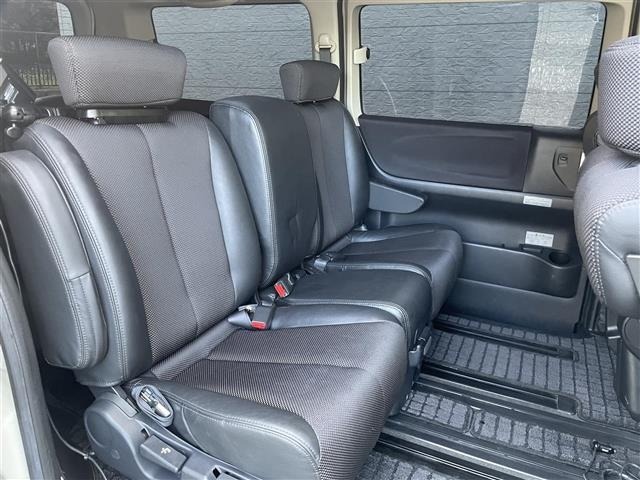 Nissan ELGRAND 2005 8417748-12