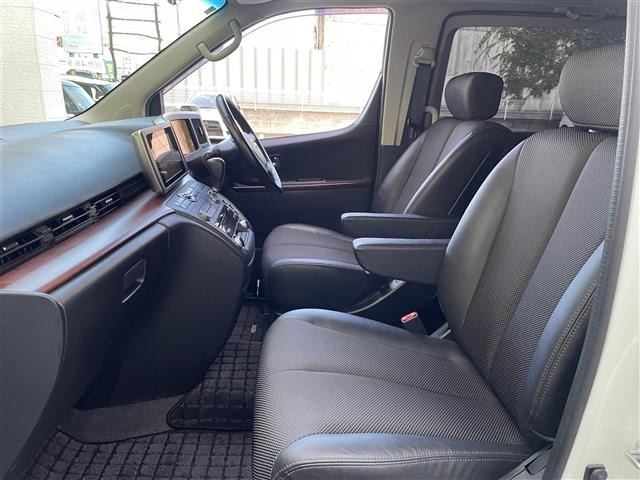 Nissan ELGRAND 2005 8417748-22