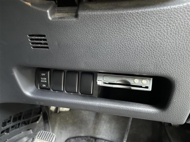 Nissan ELGRAND 2005 8417748-5