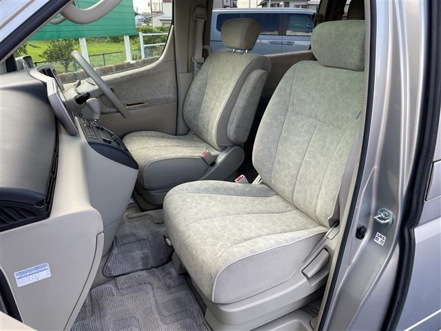 Nissan ELGRAND 2004 8417755-3
