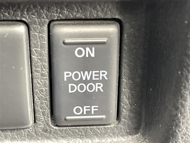 Nissan ELGRAND 2016 8417756-10