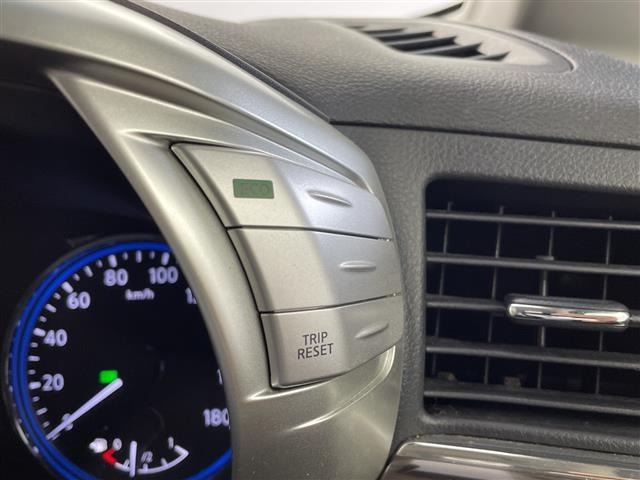 Nissan ELGRAND 2017 8417757-12