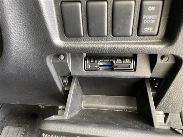 Nissan ELGRAND 2017 8417757-5