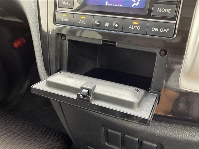 Nissan ELGRAND 2017 8417757-7