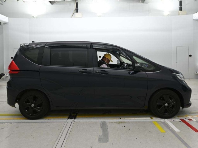 Honda FREED 2022 8417975-3