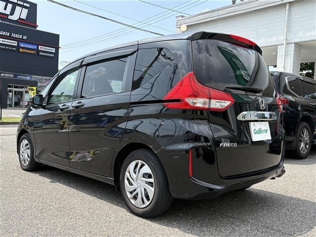 Honda FREED 2022 8418192-16