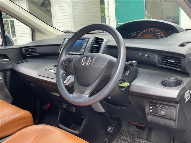 Honda FREED 2010 8418359-10