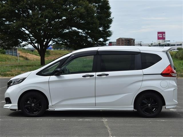Honda FREED 2022 8418367-17