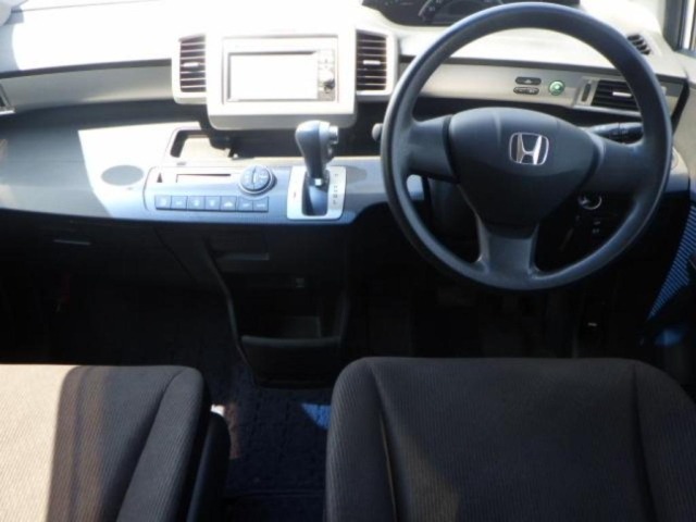 Honda FREED 2011 8418538-3