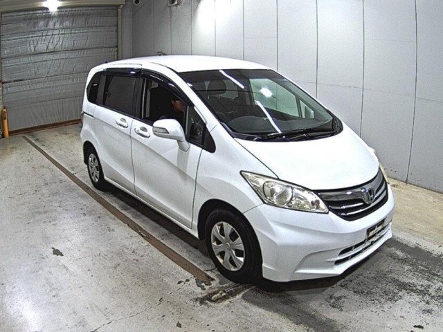 Honda FREED 2013 8418553-0