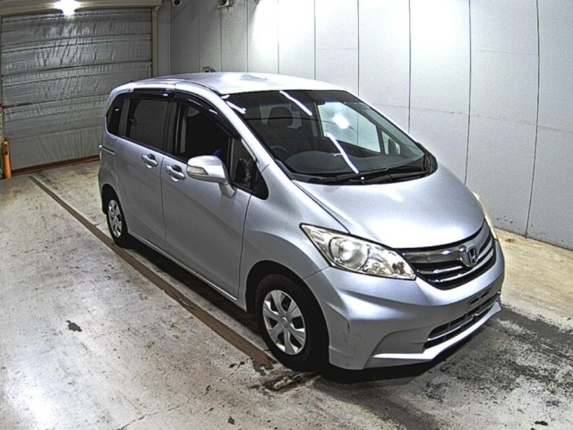 Honda FREED 2012 8418569-0