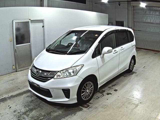 Honda FREED 2015 8418570-4