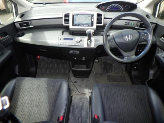 Honda FREED 2015 8418571-3