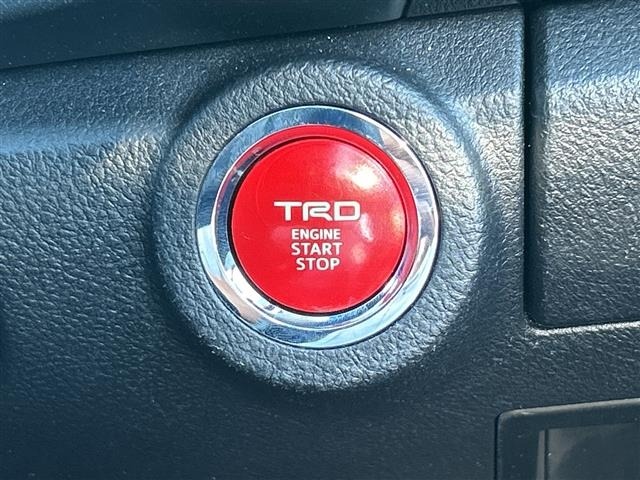 Toyota HILUX 2019 8384549-1