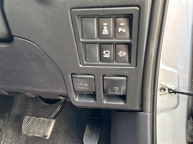 Toyota HILUX 2026 8384701-2