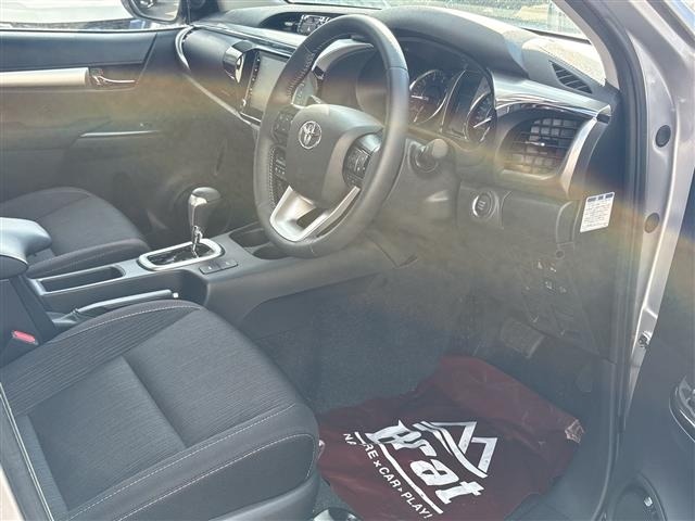 Toyota HILUX 2026 8384701-4