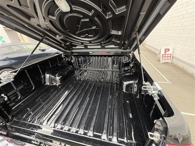 Toyota HILUX 2023 8385010-22
