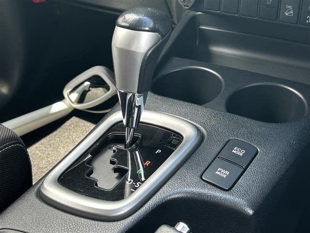 Toyota HILUX 2021 8385070-3