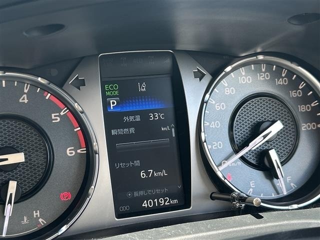 Toyota HILUX 2021 8385070-8