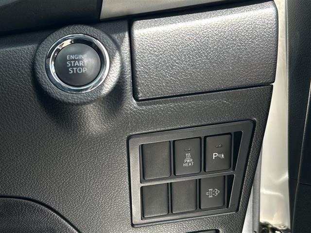 Toyota HILUX 2021 8385070-9