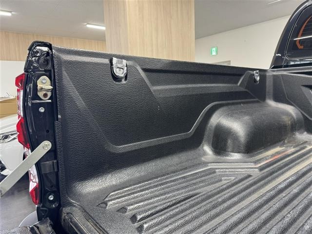 Toyota HILUX 2022 8385165-9