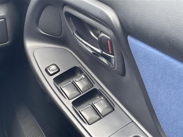 Subaru IMPREZA 2000 8381731-11