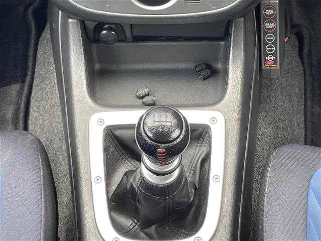 Subaru IMPREZA 2000 8381731-7
