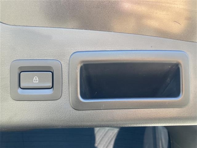 Mazda MAZDA3 2023 8418052-13