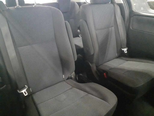 Toyota NOAH 2014 8421198-11