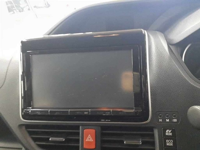 Toyota NOAH 2014 8421198-12