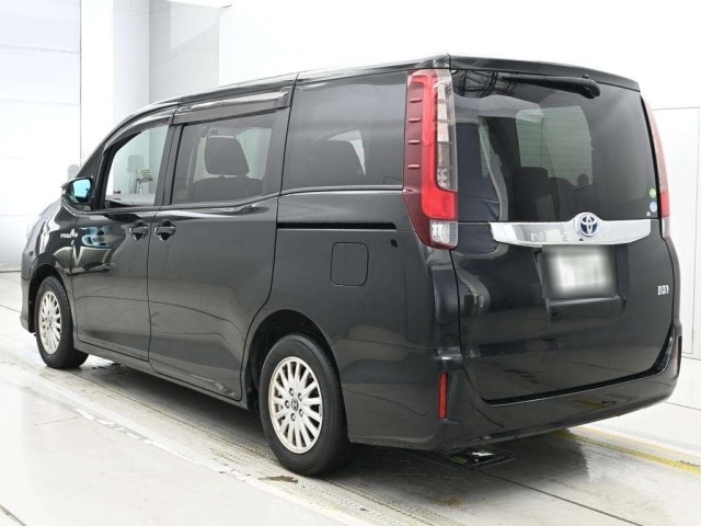 Toyota NOAH 2014 8421198-6