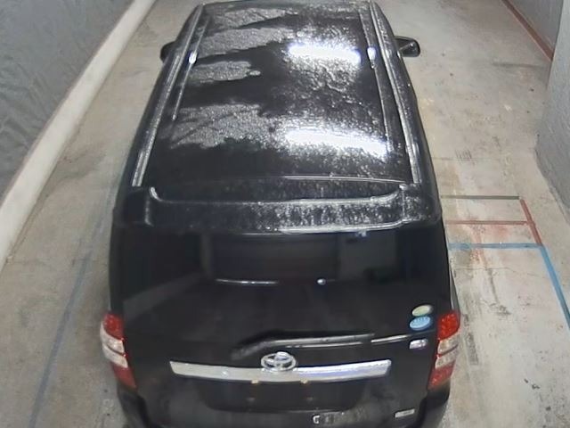 Toyota NOAH 2012 8421201-6