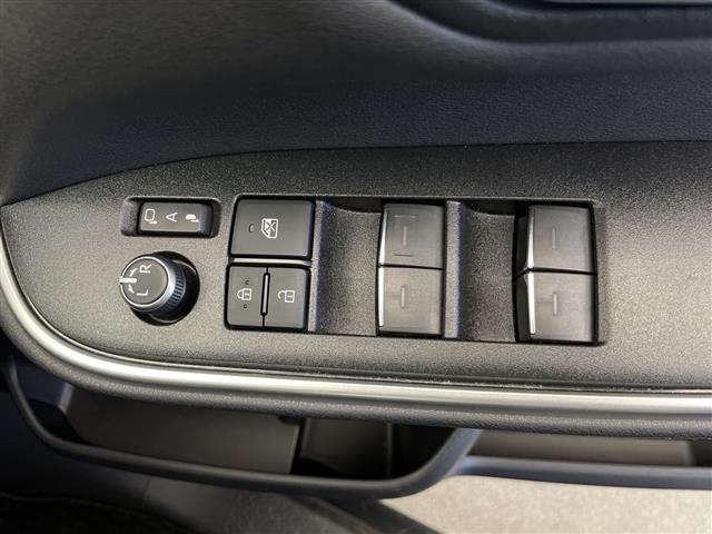 Toyota NOAH 2023 8421364-22