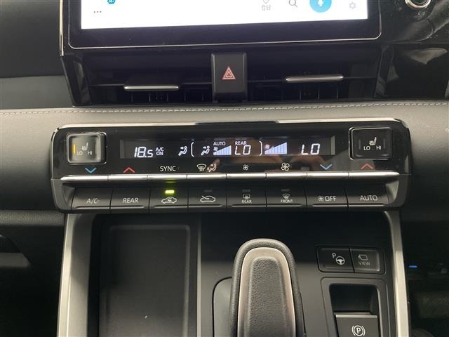Toyota NOAH 2023 8421364-6