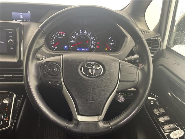 Toyota NOAH 2017 8421365-7
