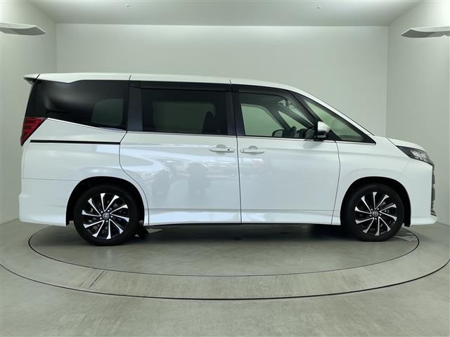 Toyota NOAH 2023 8421368-22