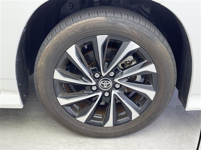 Toyota NOAH 2023 8421368-6